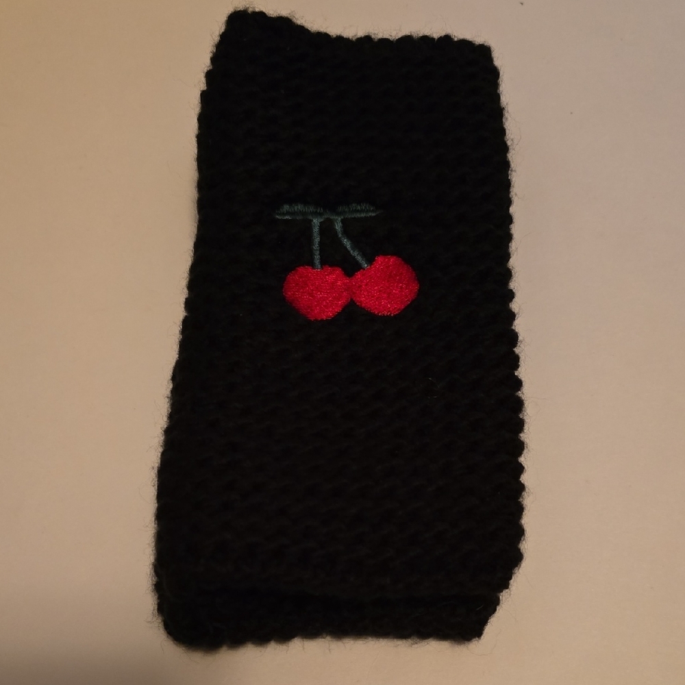 Cherry Knit Fingerless Black Gloves